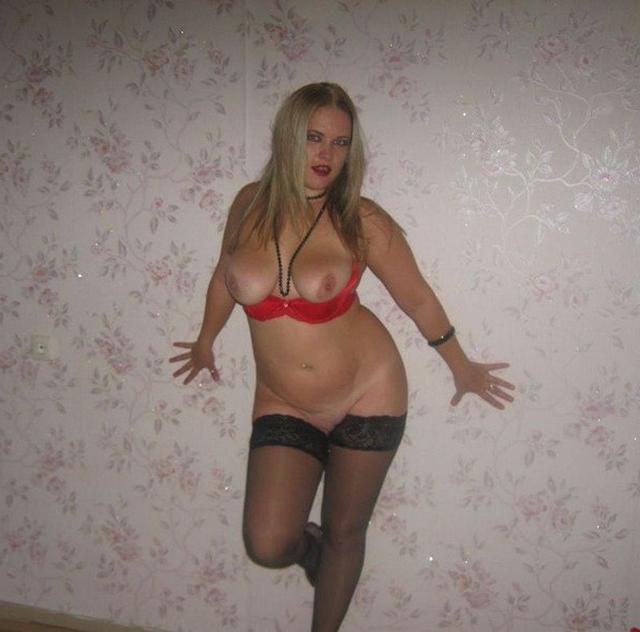 Бесстыжие зрелые мамочки снимают с себя трусики 27 фотка